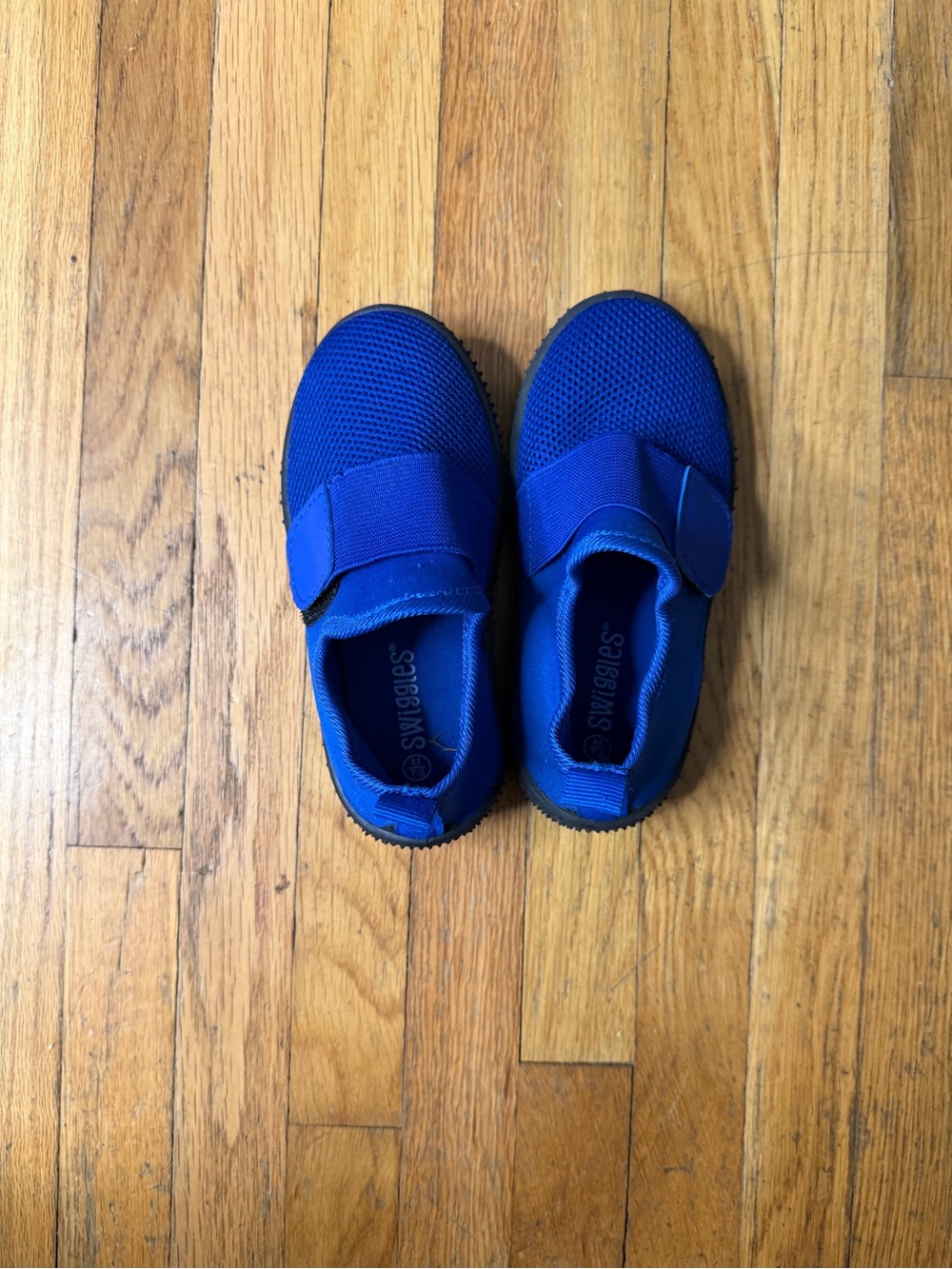 Swiggles M (7/8) Toddler water shoes
